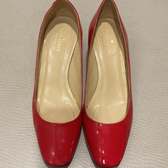 Kate Spade Patent Leather Pump in Red. - Picture 3 of 13